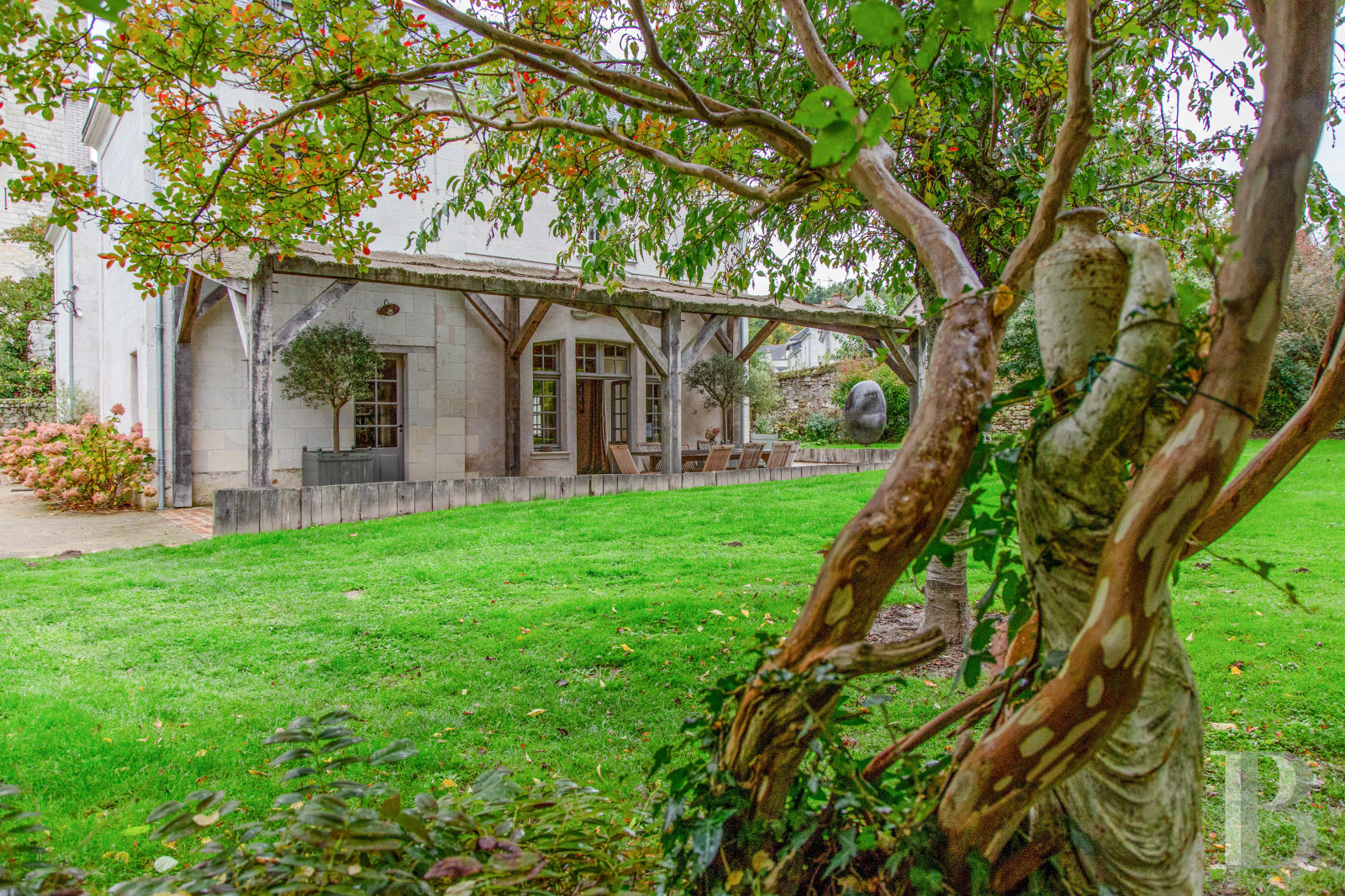 En Anjou, à l’ouest de Saumur,  un ancien presbytère du 18e siècle en bord de Loire pour de calmes séjours - photo  n°7